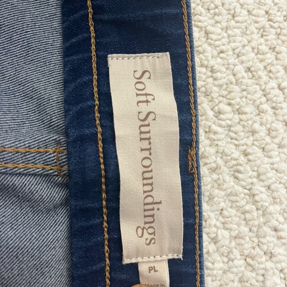 2/$30 Soft Surroundings Bermuda Shorts Blue PL - Picture 4 of 5